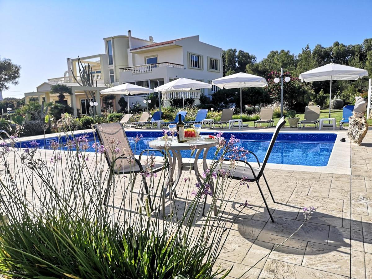 Louis Luxury Villa By Living In Blue Koskinou  외부 사진