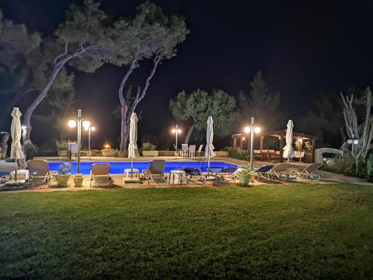 Louis Luxury Villa By Living In Blue Koskinou  외부 사진